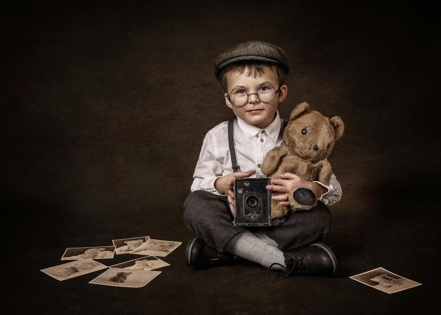 abner photo hanna neret gmail com 193894000 Poika, nalle ja kamera